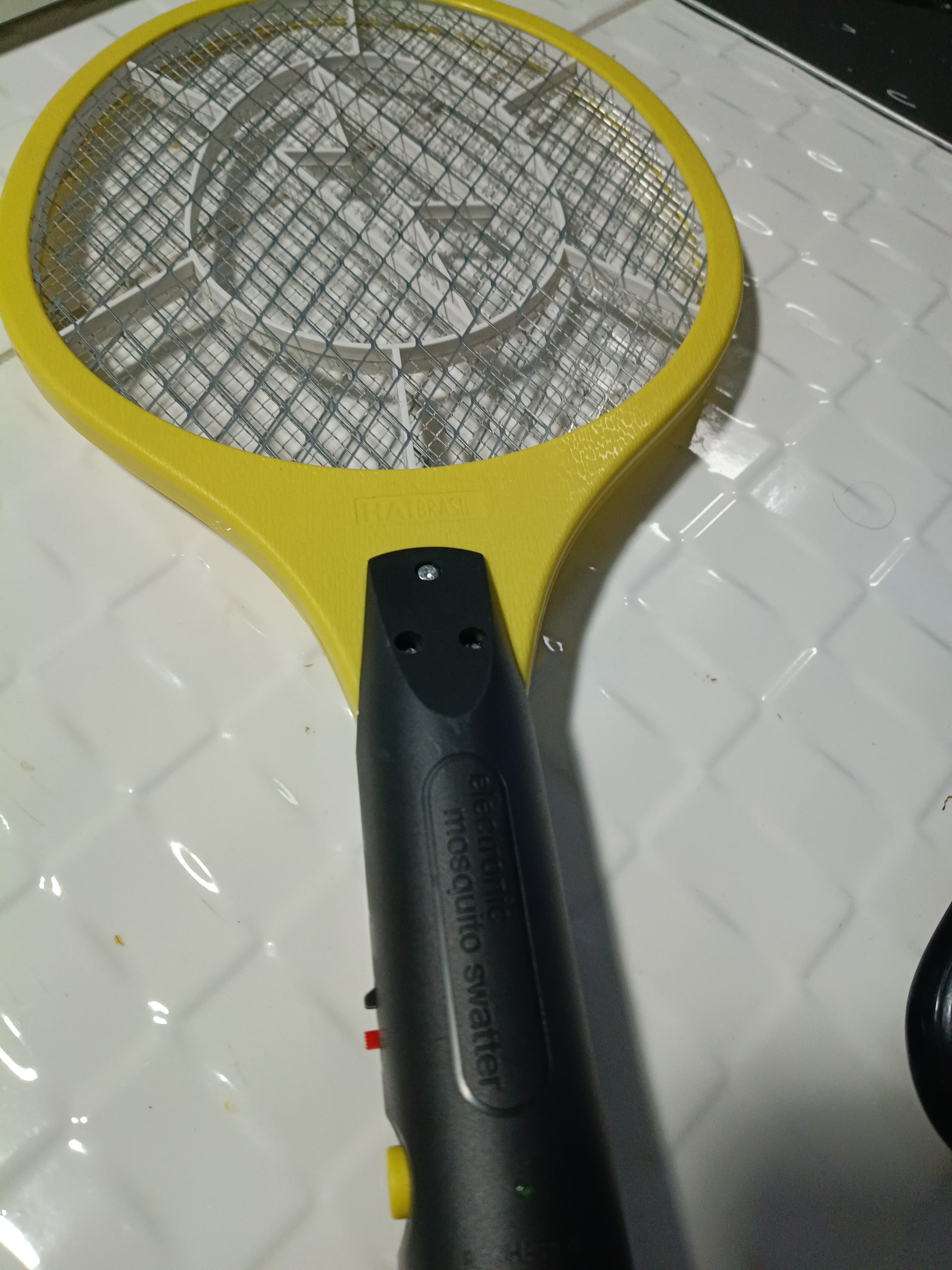 Raquete mata mosquito